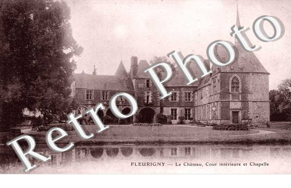le chateau, cour interieure et la chapelle
