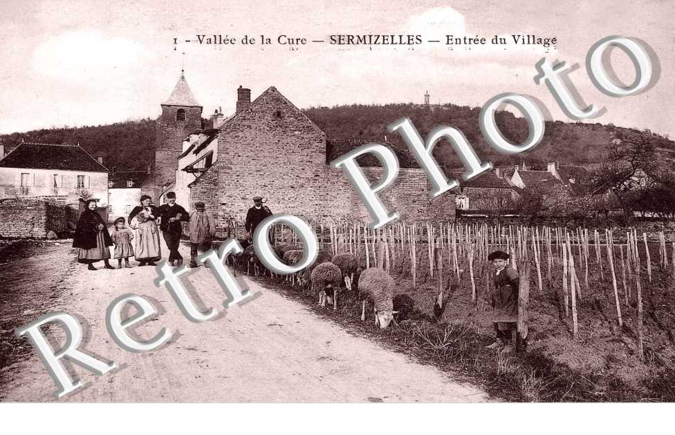 vallee de la Cure, Sermizelles, entree du village
