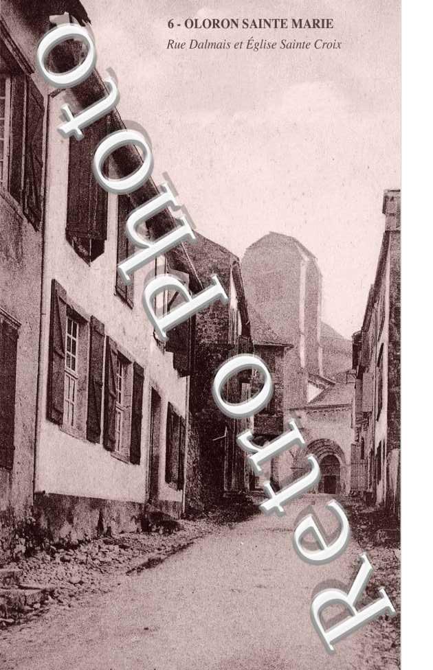 RUE DALMAIS ET EGLISE SAINTE-CROIX