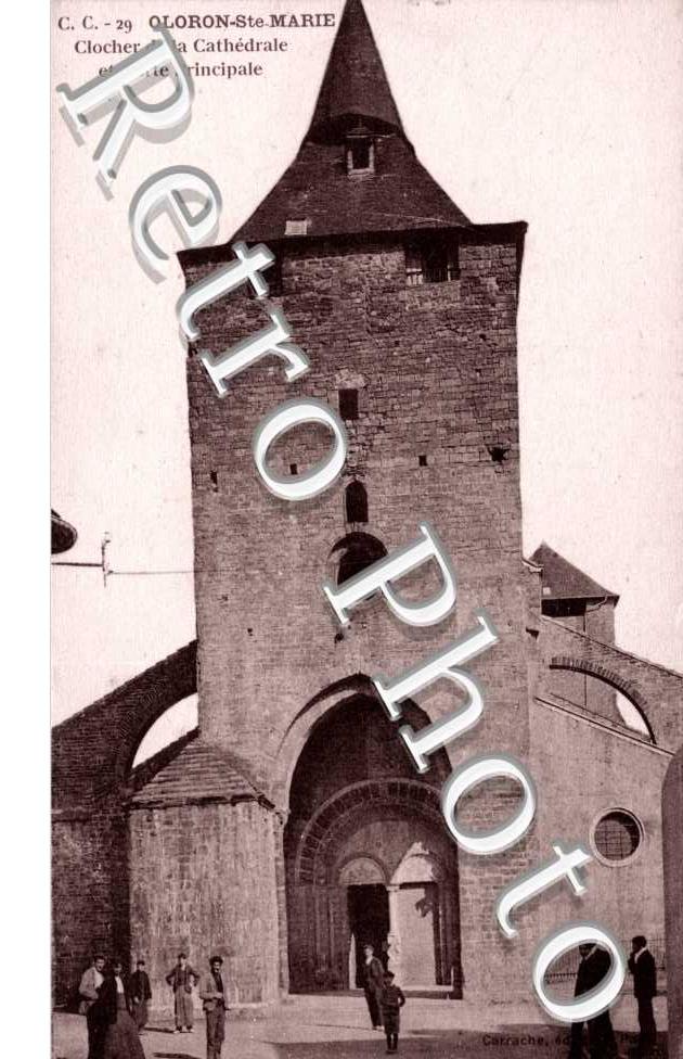 Clocher de la Cathedrale et Porte Principale