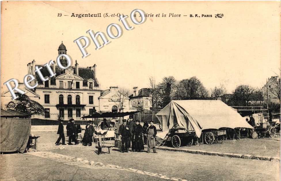 La Mairie et la Place