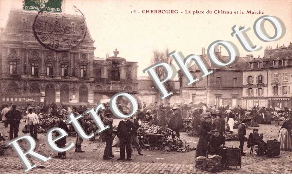 La place du chateau et le marche