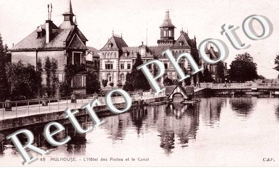 L'HOTEL DES POSTES ET LE CANAL 