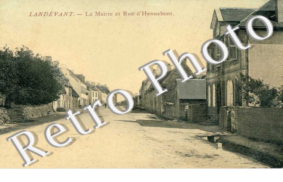 Mairie et Rue d'Hennebont