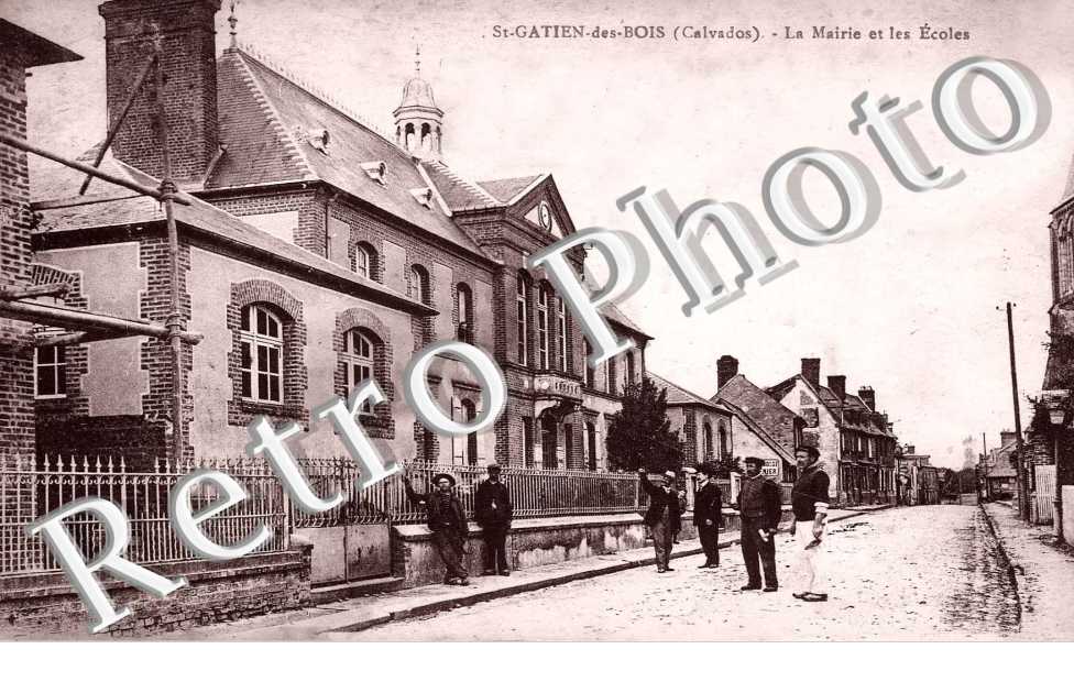 La mairie et les ecoles
