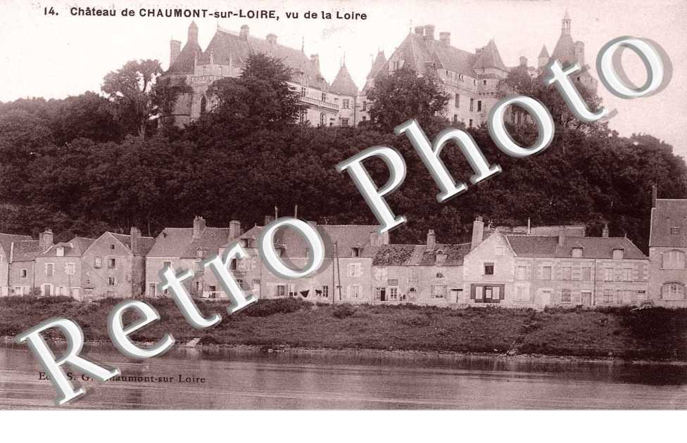 le chateau vu de la Loire