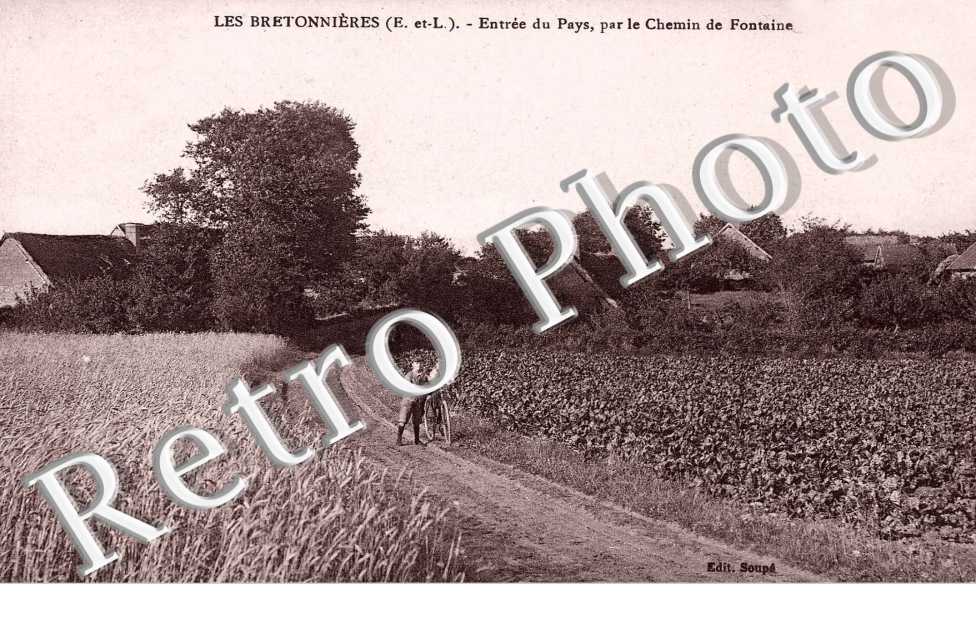 ENTREE DU PAYS PAR LE CHEMIN DE FONTAINES