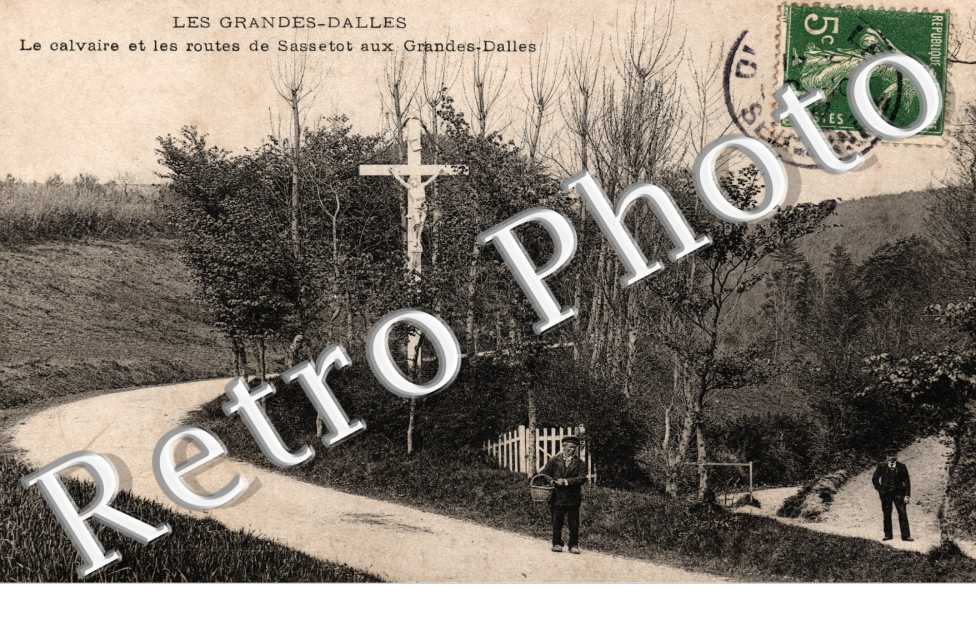 Les Grandes Dalles, le calvaire et les routes de Sassetot aux Grandess-Dalles