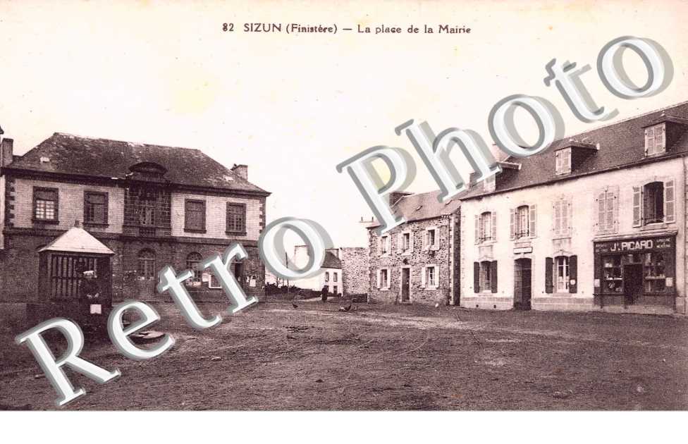 LA PLACE DE LA MAIRIE