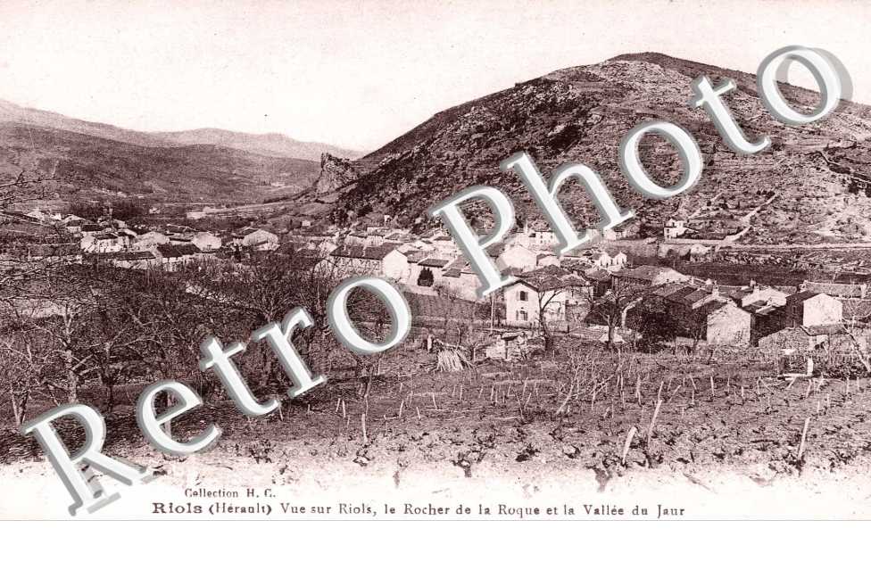 Le Rocher de la Roque et la Vallee du Jaur