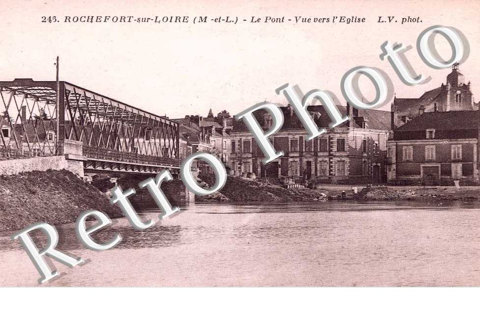 le pont vue vers l'eglise
