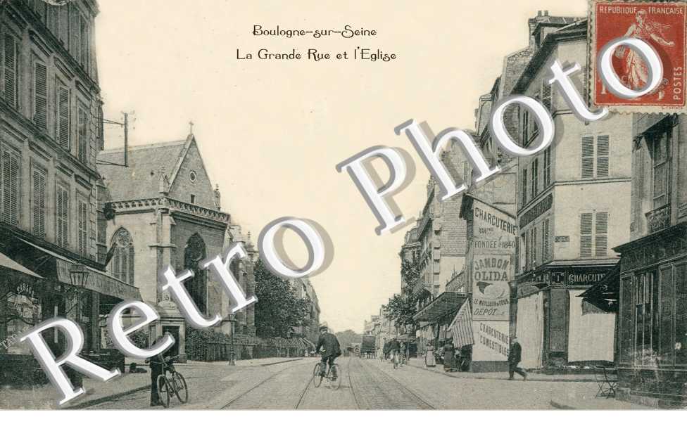 LA GRANDE RUE ET L'EGLISE