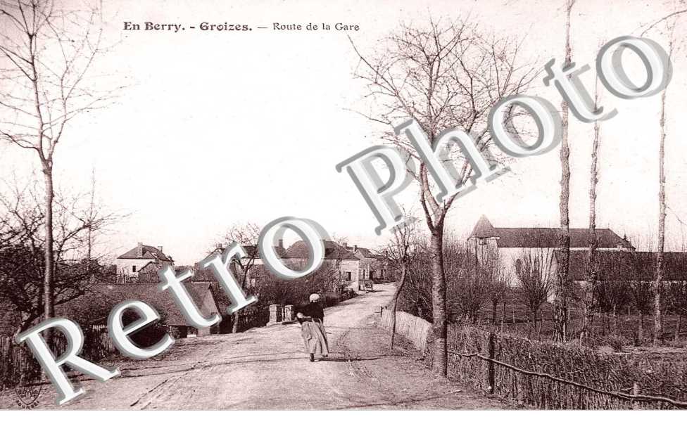EN BERRY - ROUTE DE LA GARE