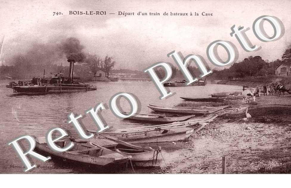 Depart d'un train de bateaux a la cave