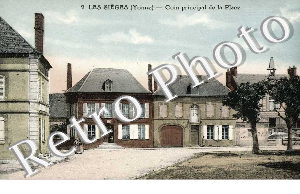 Coin principal de la place