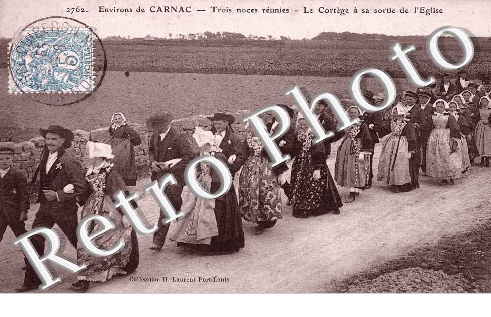 environs - trois noces reunies - le cortege a sa sortie de l'eglise