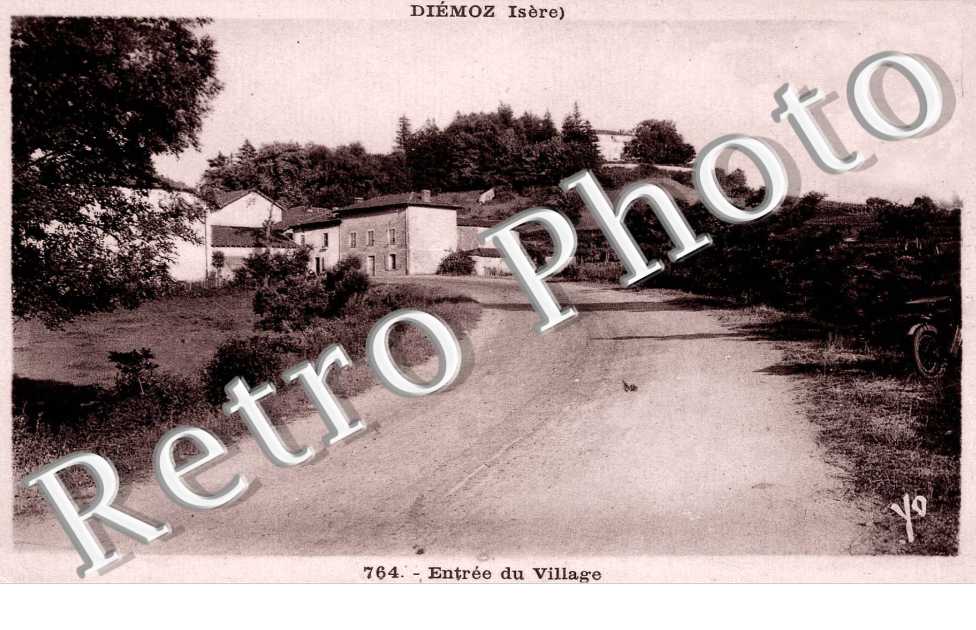entree du village