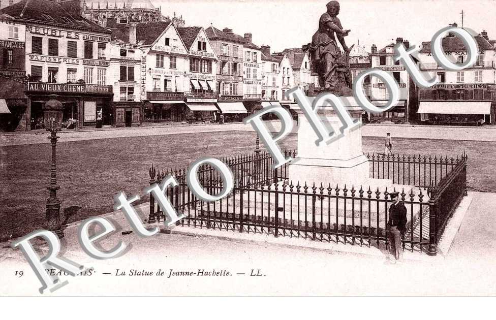LA STATUE DE JEANNE HACHETTE