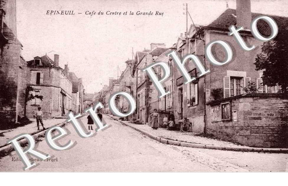 Cafe du centre et la grande rue