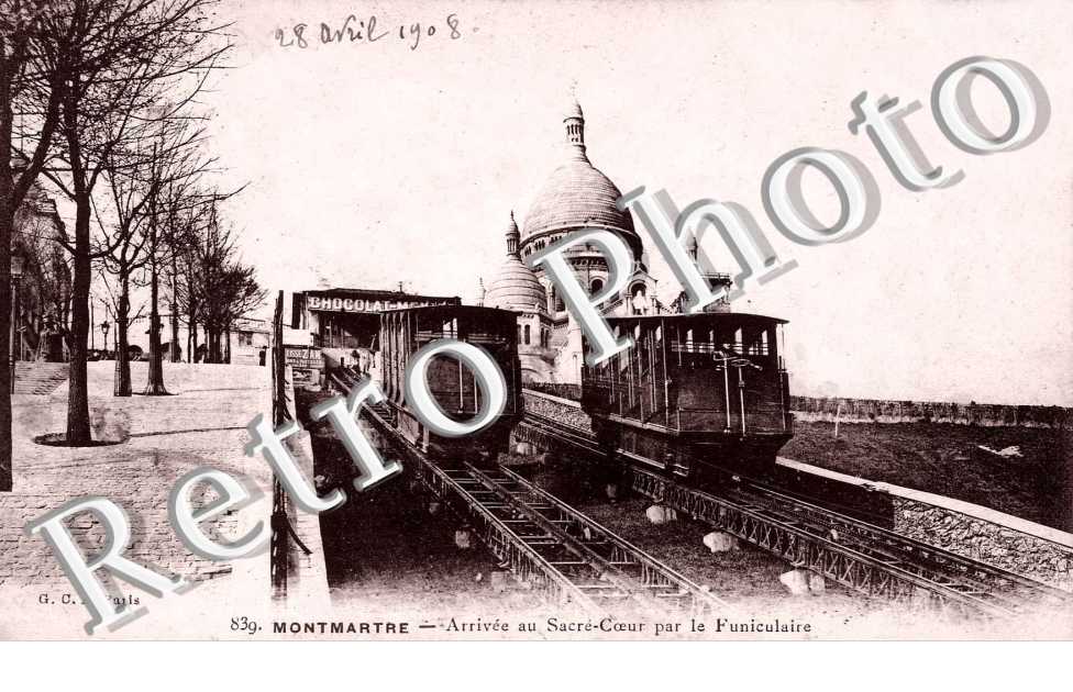 Montmartre, Arrivee au Sacre Coeur par le Funiculaire
