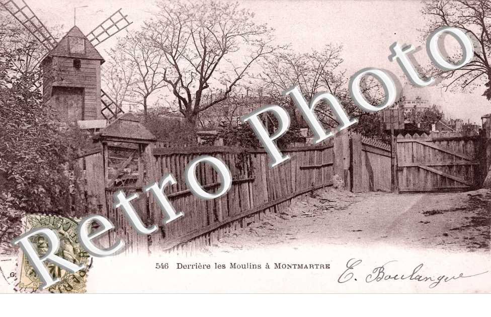 Derriere les Moulins a Montmartre