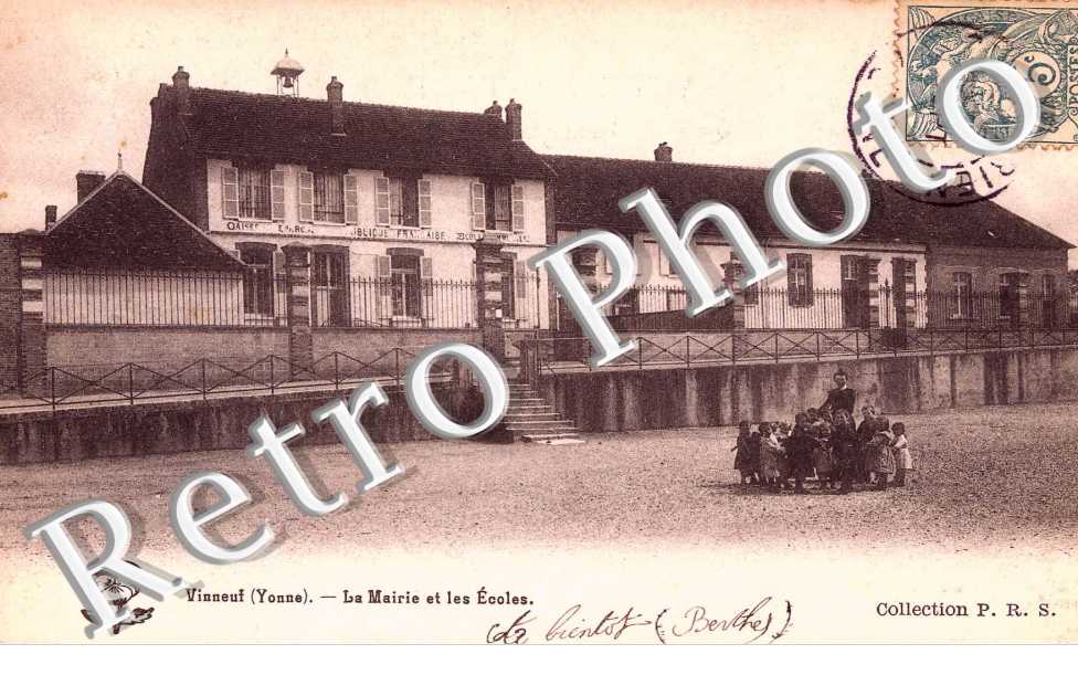 La mairie et les ecoles