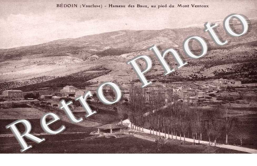 Hameau des BAUX au pied du Mont Ventoux