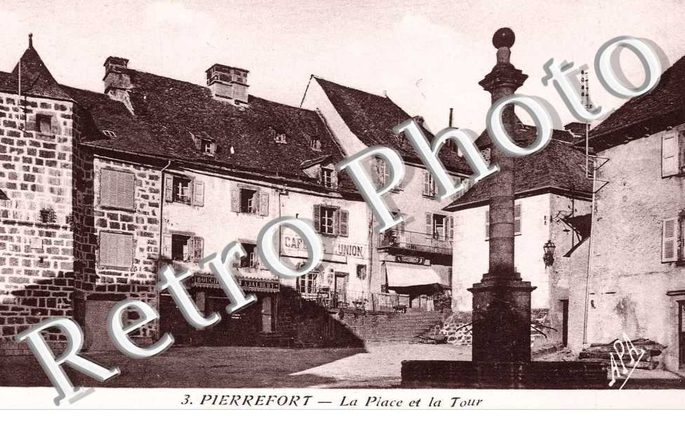 La place et la tour