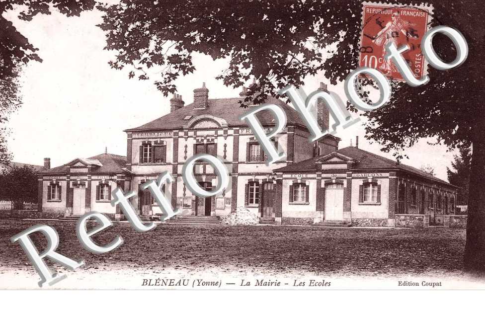 la mairie, les ecoles