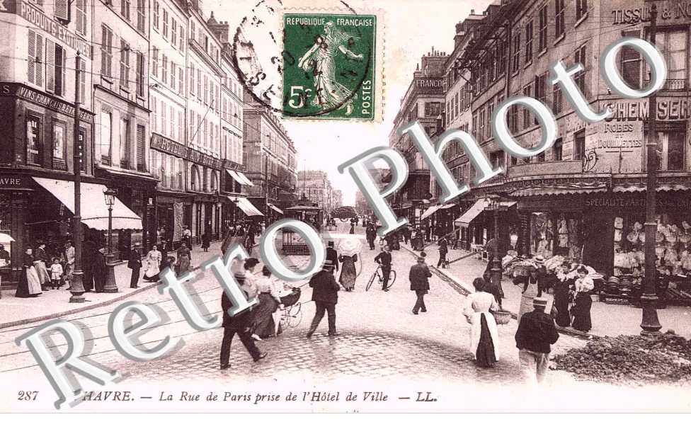 Rue de Paris prise de l'Hotel de Ville