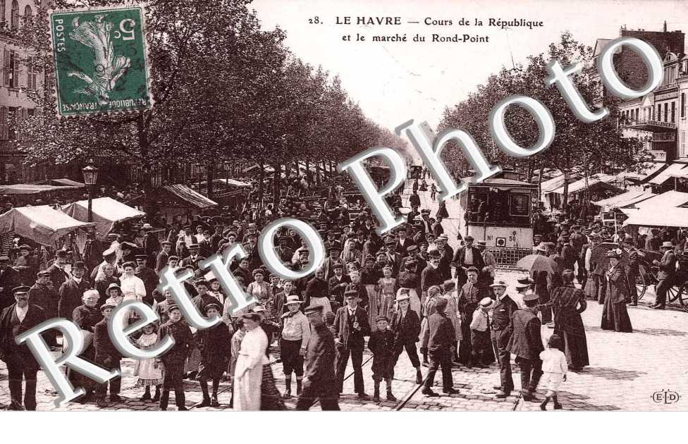 Cours de la République et le Marché du Rond Point