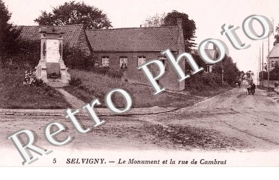 monument et rue de Cambrai