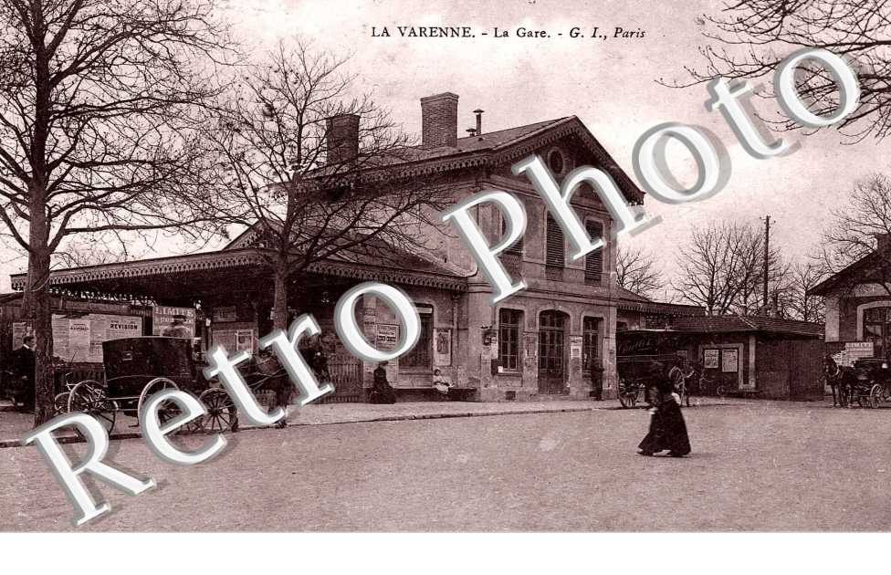 LA VARENNE SAINT HILAIRE  la gare