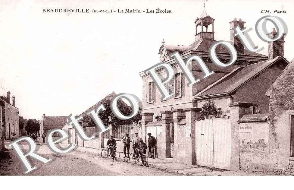 La mairie - les ecoles