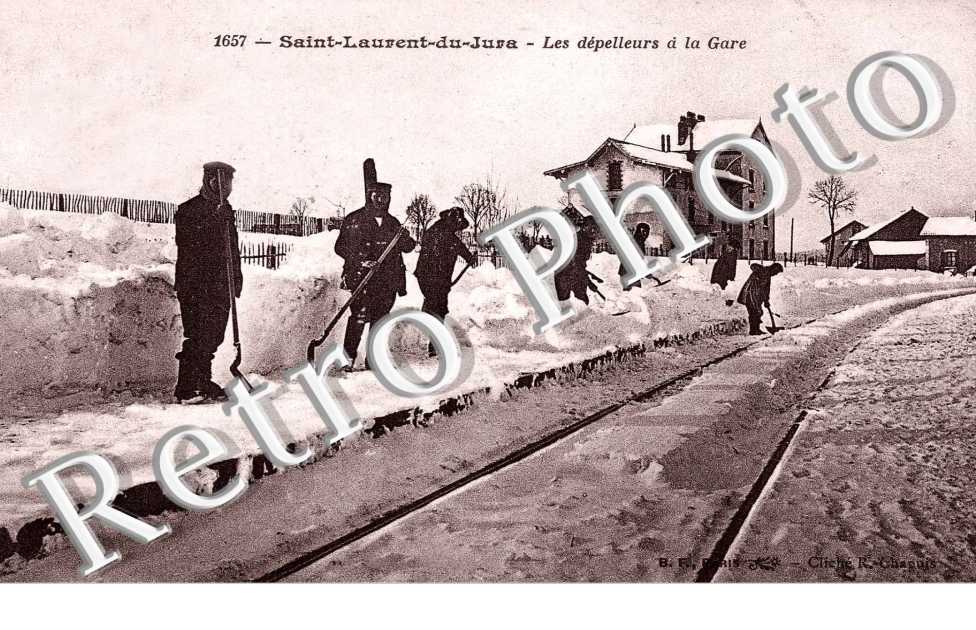 les depelleurs a la gare