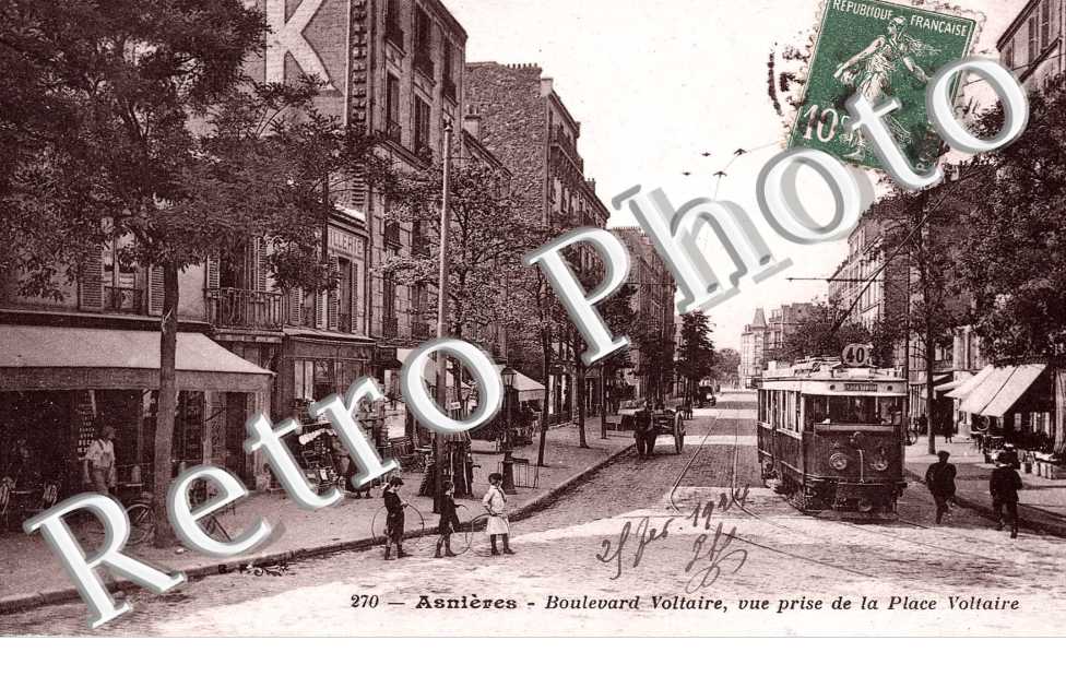 Boulevard voltaire vue prise de la place voltaire