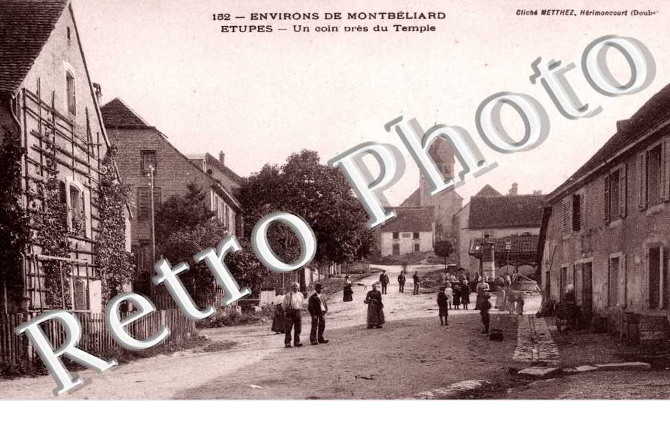 Un Coin pres du Temple