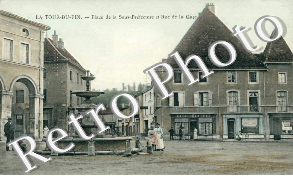 place de la sous prefecture et rue de la gare (couleur)