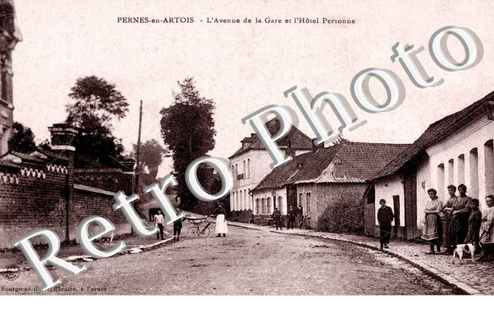 Avenue de la gare et hotel Personne