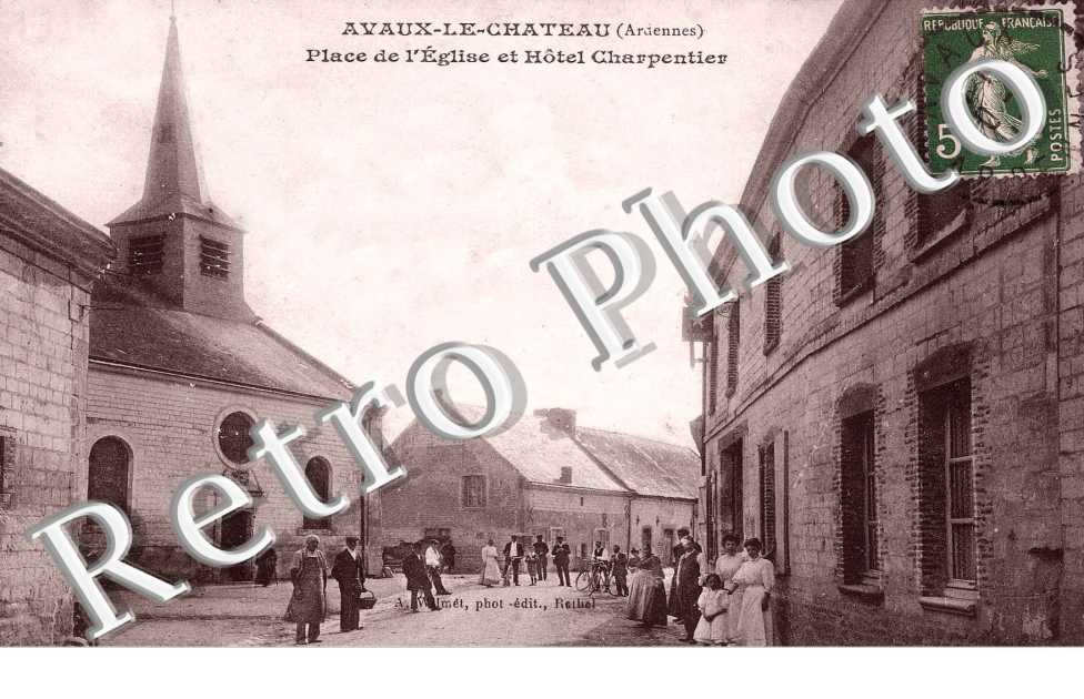 place de l'eglise et hotel Charpentier
