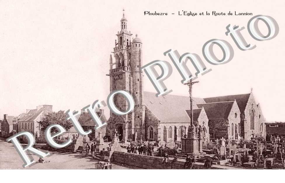 l'eglise et la route de Lannion