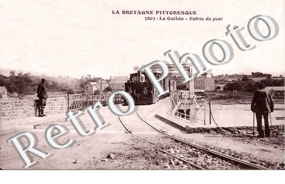 LE GUILDO  -  entree du pont