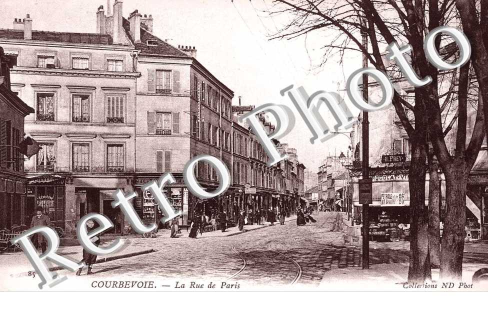LA RUE DE PARIS
