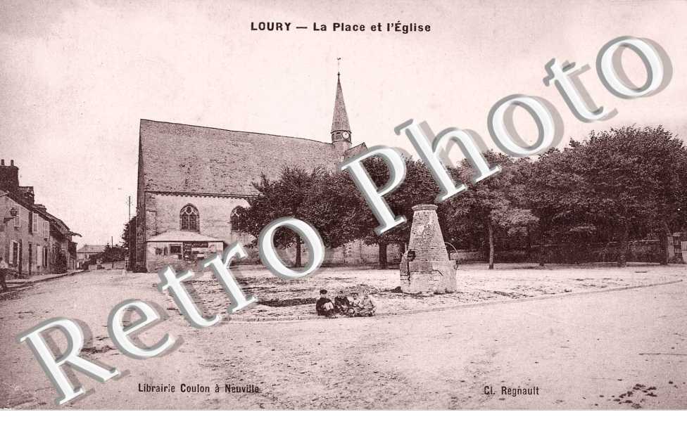 la place et l'eglise