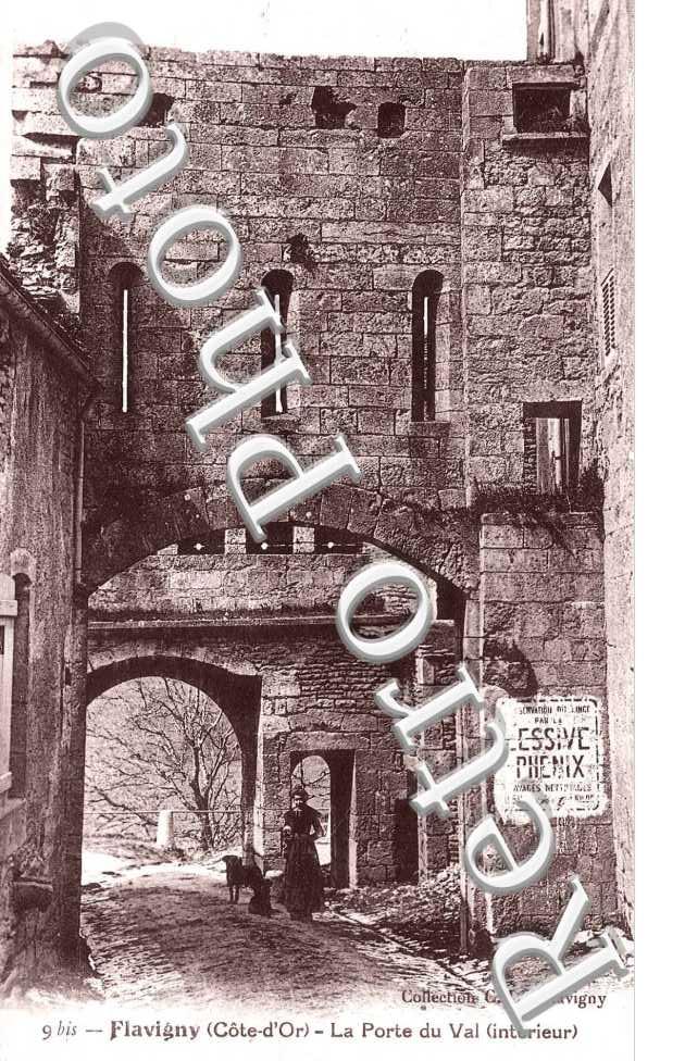 la porte du Val (interieur)