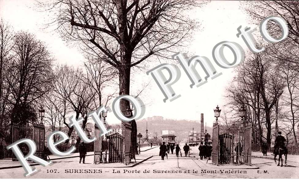 La porte de Suresnes et le Mont Valérien