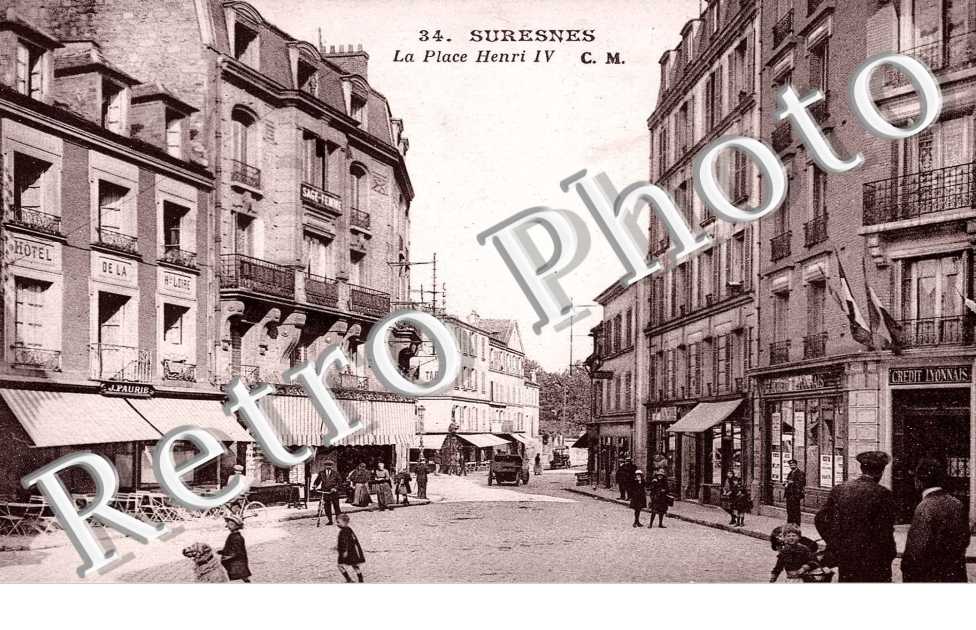 la place Henri IV
