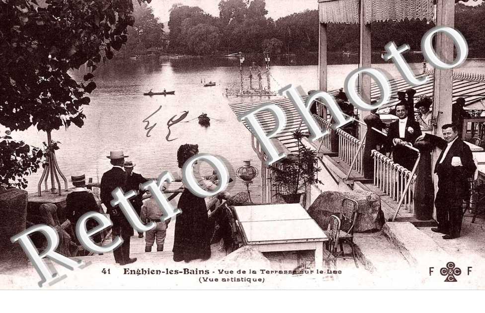 VUE DE LA TERRASSE SUR LA LAC