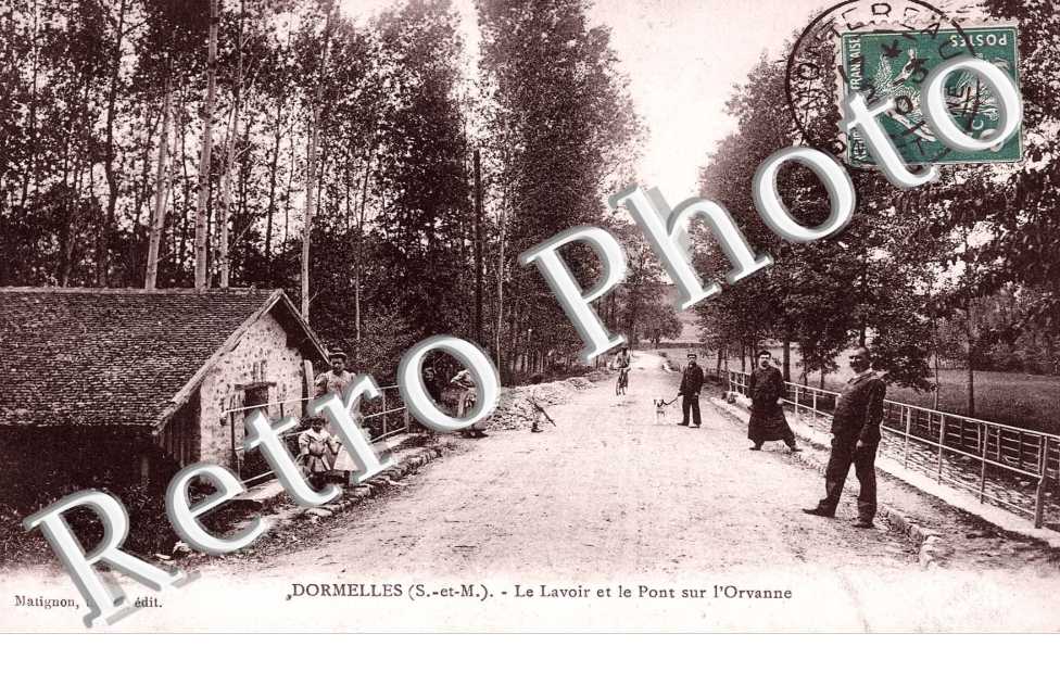 le lavoir et le pont sur l'Orvanne