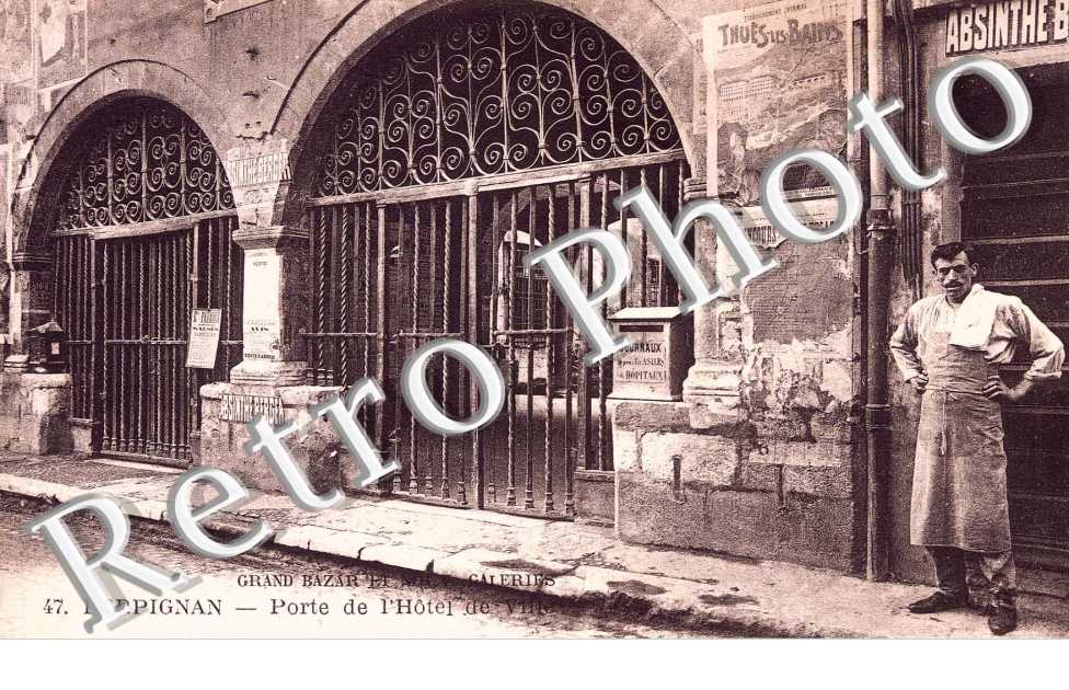 porte de l'hotel de ville